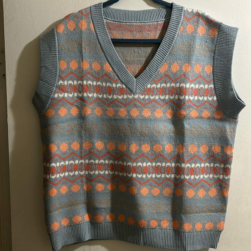 Multicolored men’s sweater never worn